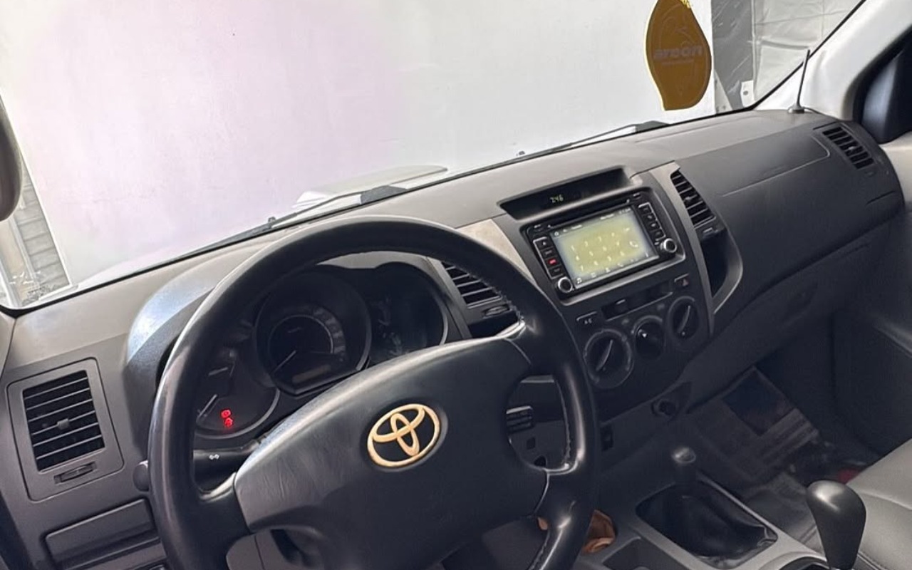 imagem-https://www.socarrao.com.br/sc-vehicle-images-prod/2663942/1792519676125-NTk5NjYwMTMzMjUzNjE5MjE1NTEuanBn.jpg
