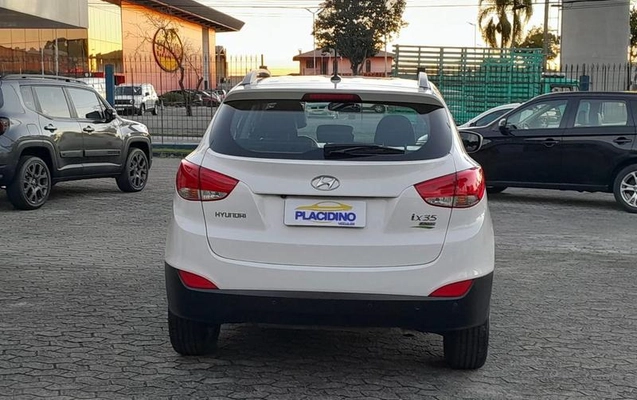 imagem-https://www.socarrao.com.br/sc-vehicle-images-prod/2664432/1789668279713-8184486_12_B_87dc27703a.jpeg