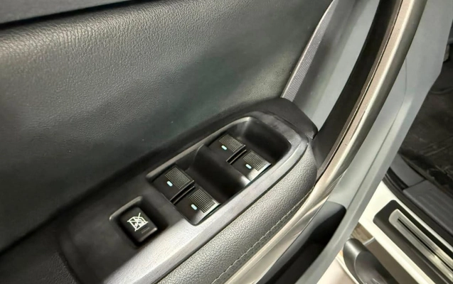 imagem-https://www.socarrao.com.br/sc-vehicle-images-prod/2664594/1784140906217-vehicle_image_1784140838_9fbd2d3ed2f7aec242d4a498ca90cdb6.jpeg