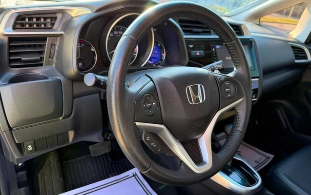 imagem-https://www.socarrao.com.br/sc-vehicle-images-prod/2664828/1785964315902-8233166_10_B_16cdcca816.jpeg