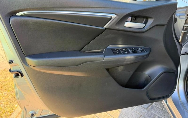 imagem-https://www.socarrao.com.br/sc-vehicle-images-prod/2664828/1785964315920-8233166_10_B_db63fb8dd1.jpeg