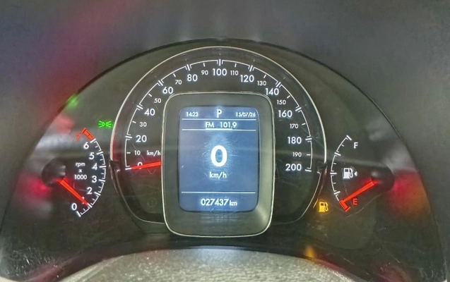 imagem-https://www.socarrao.com.br/sc-vehicle-images-prod/2665778/1784143125232-4nZeAWiLenZbDKATqoWUecYi88lgp7vw.jpg