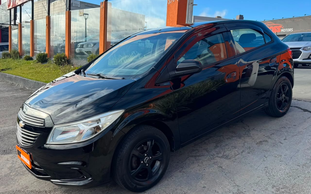 Chevrolet Onix 2016 Preto — foto 1 de 3