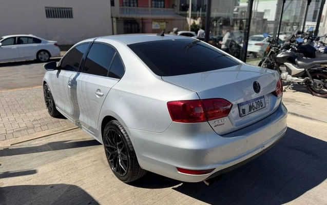 imagem-https://www.socarrao.com.br/sc-vehicle-images-prod/2666525/1785271469134-8265555_5_B_1b81d2adce.jpeg