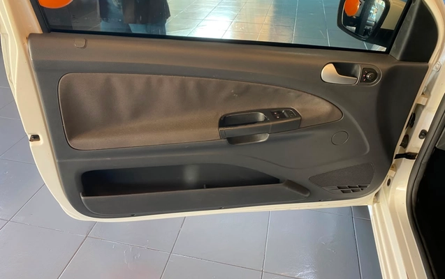 imagem-https://www.socarrao.com.br/sc-vehicle-images-prod/2666799/1784146129762-840fb1a5-83c9-46d1-b9e2-0ae6ec7a5268.jpeg
