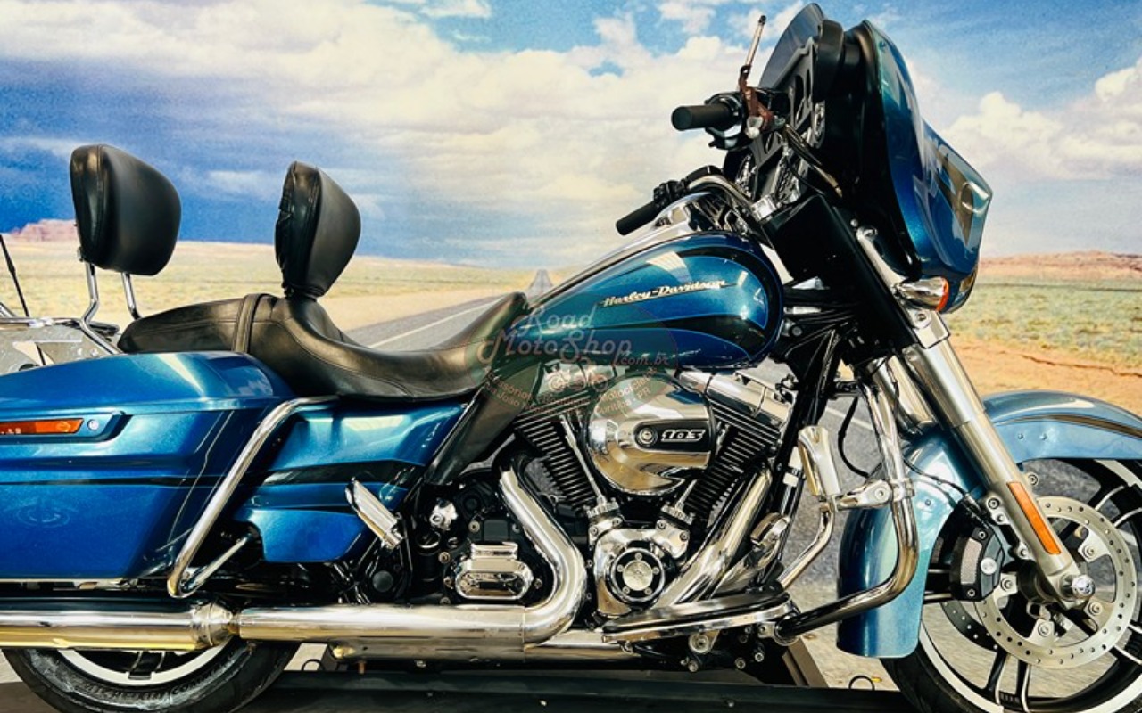 HARLEY-DAVIDSON STREET GLIDE FLHX  na cor Azul em Curitiba / PR - 2666800