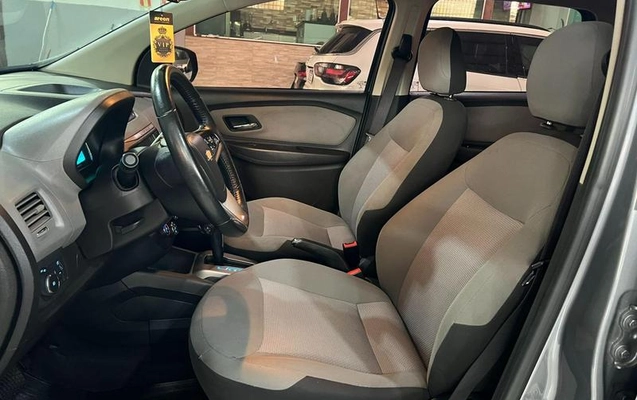 imagem-https://www.socarrao.com.br/sc-vehicle-images-prod/2666923/1784145065896-8279423_12_B_128730edd1.jpeg