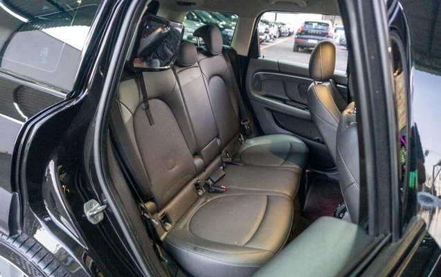 imagem-https://www.socarrao.com.br/sc-vehicle-images-prod/2666928/1789055553626-8283446_8_B_25280a5e7f.jpeg