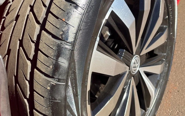 imagem-https://www.socarrao.com.br/sc-vehicle-images-prod/2667276/1784145690122-ODI5NDY1MTEtN2Y0OS00OTE2LWJlMjEtZWZlZjEyNjhmYjRlLmpwZw.jpg