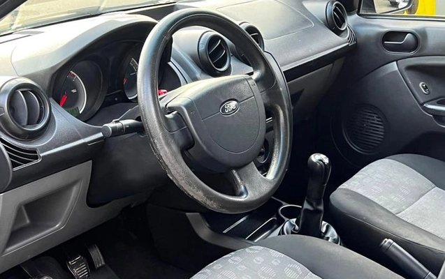 imagem-https://www.socarrao.com.br/sc-vehicle-images-prod/2668/1789674059897-7505809_3_B_70833a525e.jpeg