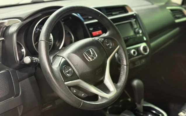 imagem-https://www.socarrao.com.br/sc-vehicle-images-prod/2668483/1788205829704-8283952_6_B_c15282bc7d.jpeg