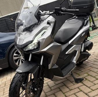 Honda ADV 160 2026 Prata — foto 1 de 3