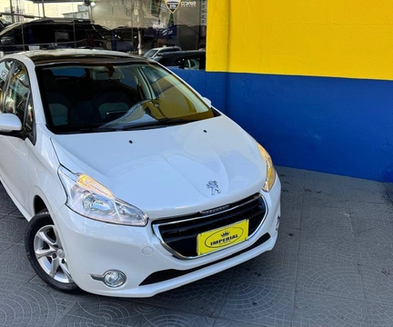 Peugeot 208 2016 Branco — foto 1 de 3