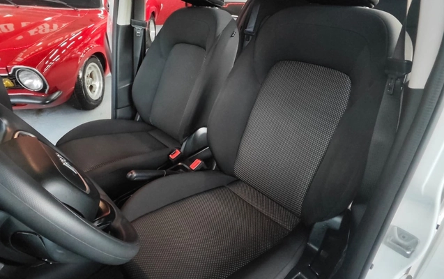 imagem-https://www.socarrao.com.br/sc-vehicle-images-prod/2673767/1784157648731-V2hhdHNBcHAgSW1hZ2UgMjAyNi0wNy0xNSBhdCAxOC4xMC4xMy5qcGVn.jpeg