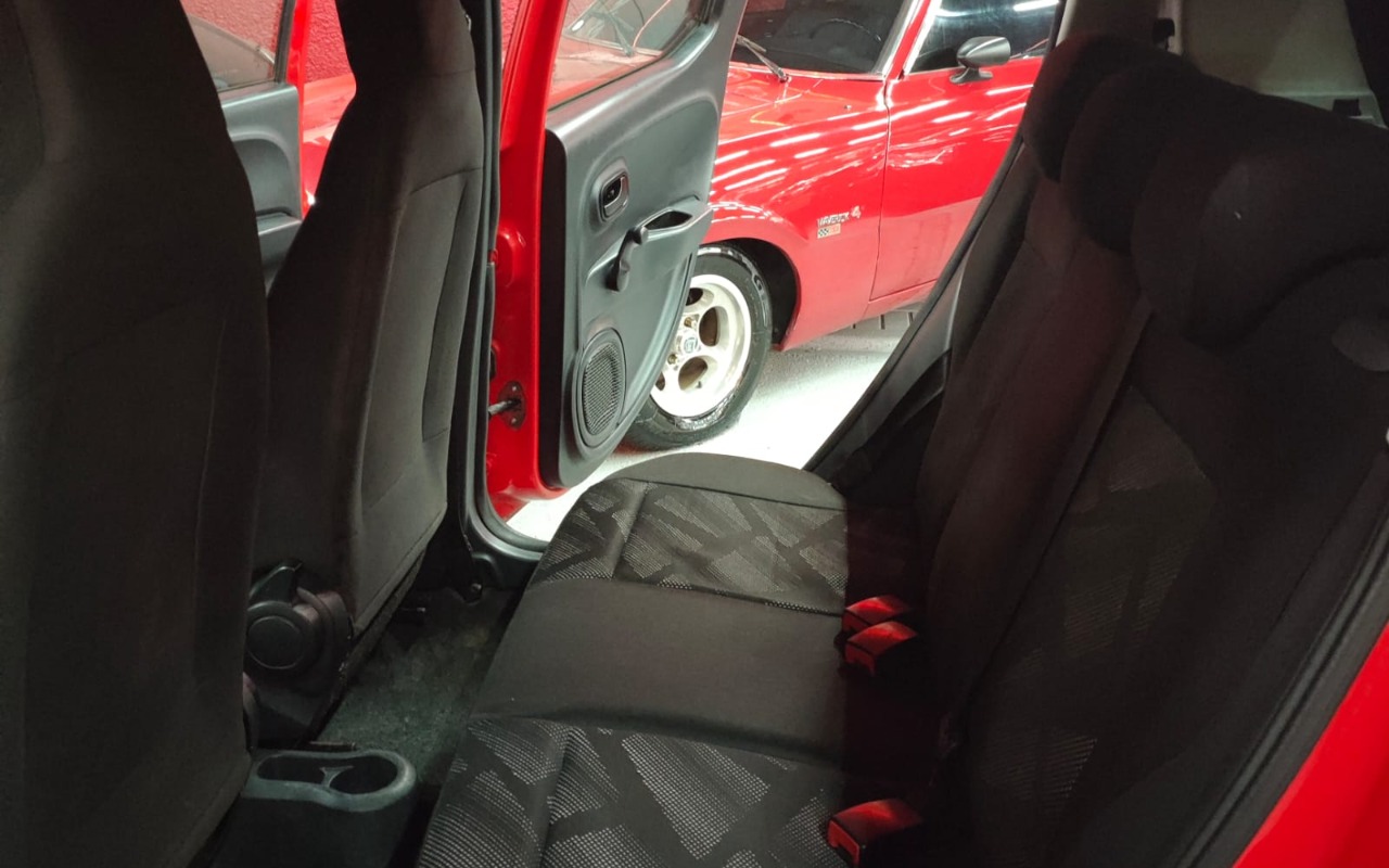 imagem-https://www.socarrao.com.br/sc-vehicle-images-prod/2676411/1784163442518-V2hhdHNBcHAgSW1hZ2UgMjAyNi0wNy0xNSBhdCAxOC4xMC4zMSAoMSkuanBlZw.jpeg