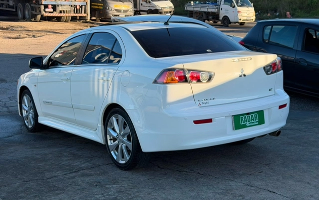 imagem-https://www.socarrao.com.br/sc-vehicle-images-prod/2687498/1786649479844-W7F42eYvDtdU303poWJnRKAHDK7pltsy.jpg