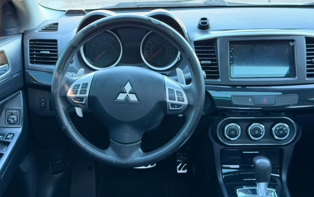imagem-https://www.socarrao.com.br/sc-vehicle-images-prod/2687498/1786649479845-jGlJpBWlSySqbYkyczZJjkSLgI6OB8lq.jpg