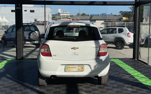 imagem-https://www.socarrao.com.br/sc-vehicle-images-prod/2687516/1784306871355-003_c0e07f04c0c8d2c7a0315e4c14f876cf.jpeg