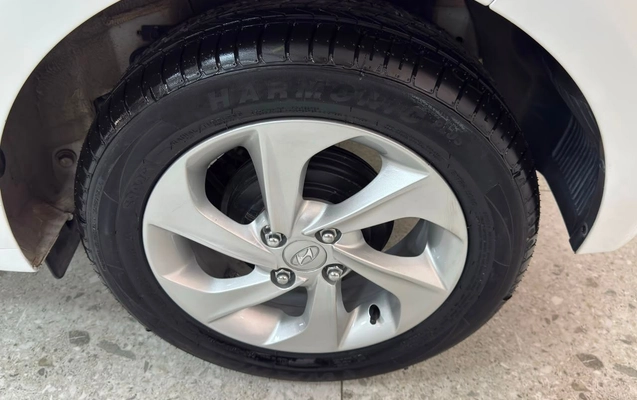 imagem-https://www.socarrao.com.br/sc-vehicle-images-prod/2687527/1789065753270-6bc00168eb7a44d1b6768f35ddd45eda_1783688308872.jpg