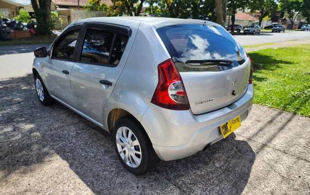 imagem-https://www.socarrao.com.br/sc-vehicle-images-prod/2687548/1784206244912-MjAyNTEyMDVfMTAwMjU4LmpwZw.jpg