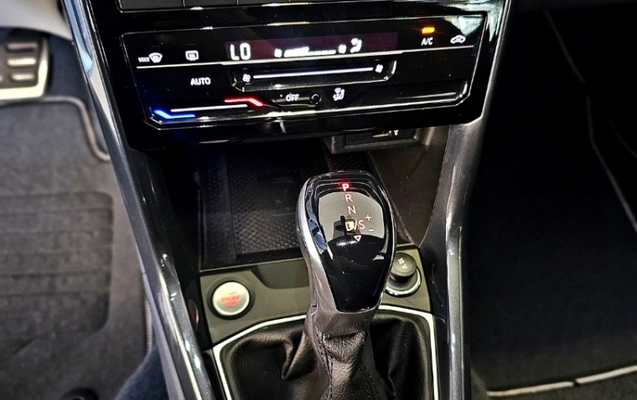 imagem-https://www.socarrao.com.br/sc-vehicle-images-prod/2687559/1788988700388-tEr9hDQHZVcpBTI19e05hVmu2MFFAzsu.jpg