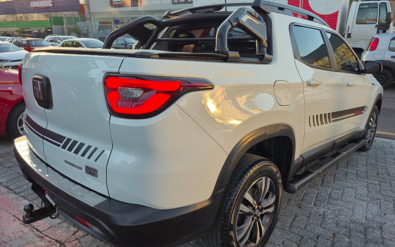 imagem-https://www.socarrao.com.br/sc-vehicle-images-prod/2687633/1784206534011-NC5qcGc.jpg