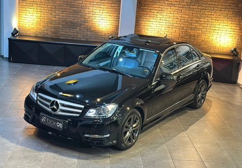 Mercedes-Benz C-200 2014 Preto — foto 1 de 3