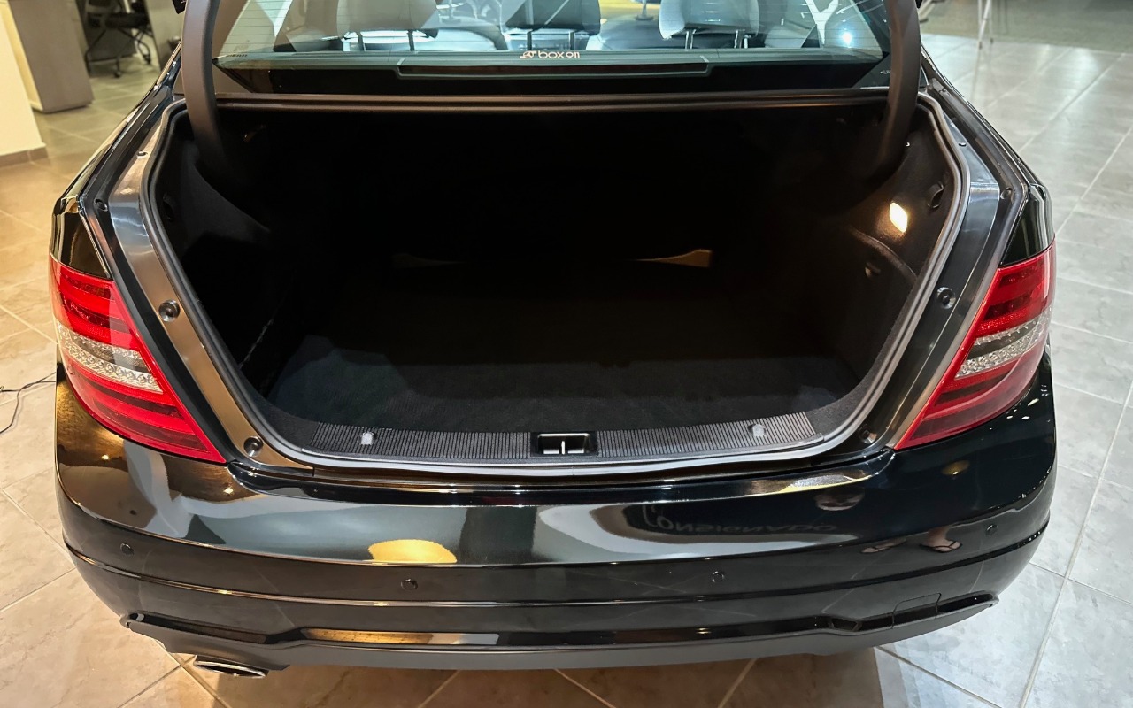 imagem-https://www.socarrao.com.br/sc-vehicle-images-prod/2687647/1784206831533-SU1HXzE5NzkgKDEpLmpwZw.jpg