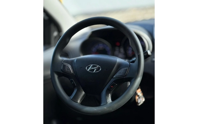 imagem-https://www.socarrao.com.br/sc-vehicle-images-prod/2688721/1784208950215-12_100332.jpg