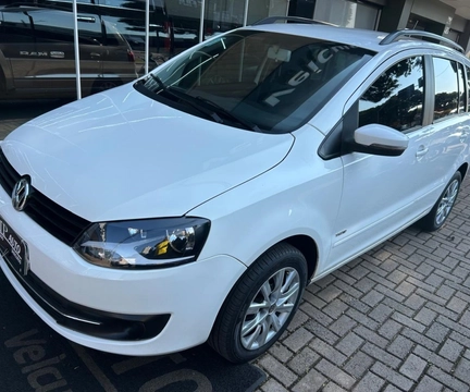 Volkswagen SpaceFox 2012 Branco — foto 1 de 3