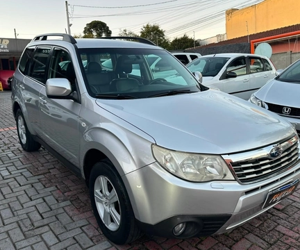 Subaru Forester 2010 Prata — foto 1 de 3