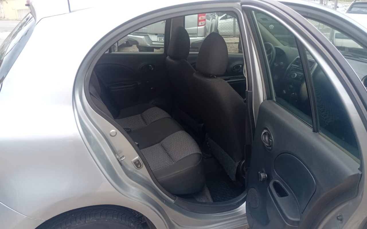 imagem-https://www.socarrao.com.br/sc-vehicle-images-prod/2693985/1784222791196-V2hhdHNBcHAgSW1hZ2UgMjAyNi0wMS0wNiBhdCAxNC40My4wMiAoMykuanBlZw.jpeg