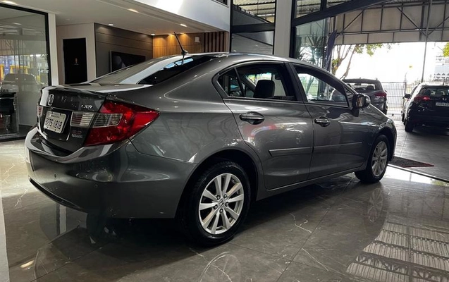 imagem-https://www.socarrao.com.br/sc-vehicle-images-prod/2694061/1787581607990-8273906_4_B_983d2e9c24.jpeg