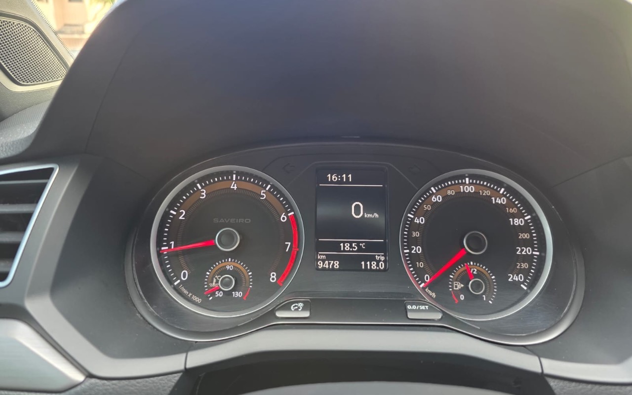 imagem-https://www.socarrao.com.br/sc-vehicle-images-prod/2694216/1784899407370-MzgwZGYwMTctY2MyOS00YzkwLWI0YmItZDZjZjRjYzIzM2ZiLmpwZWc.jpeg
