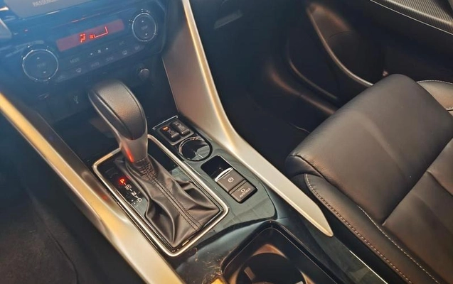 imagem-https://www.socarrao.com.br/sc-vehicle-images-prod/2694290/1788470591982-8286350_12_B_4640f8a9a9.jpeg