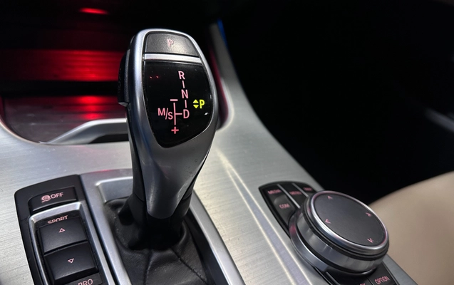 imagem-https://www.socarrao.com.br/sc-vehicle-images-prod/2694366/1784225883810-8a3bbaf5-0a1a-4099-988c-b6b421438d3f.jpg