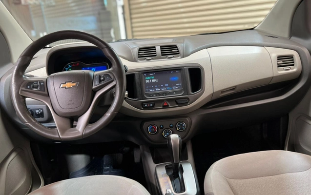 imagem-https://www.socarrao.com.br/sc-vehicle-images-prod/2694392/1784223686987-0a1yvX4cgF41U9e8qmTx6z6Ra2L1yh4V.jpg