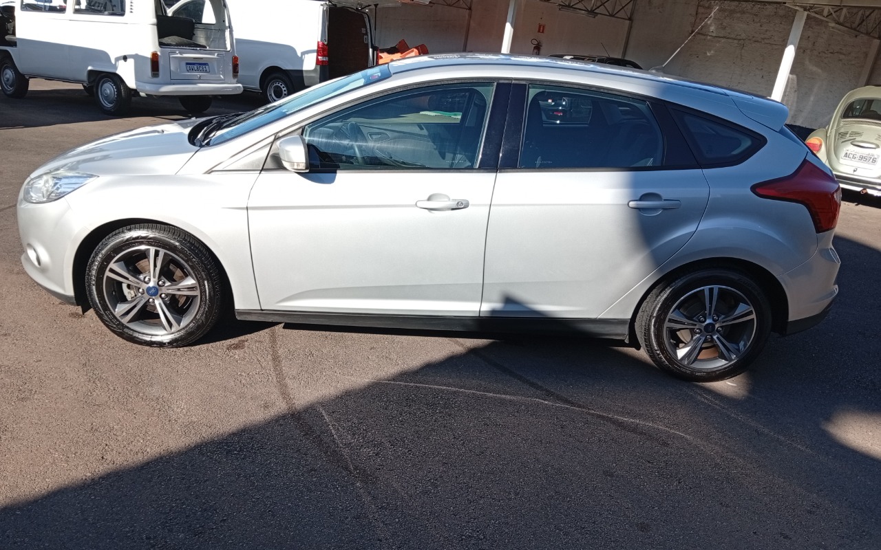 imagem-https://www.socarrao.com.br/sc-vehicle-images-prod/2695322/1784226482833-MTc4NDIyNjM1MjAzMjY3NDM4NTMxNDE0OTQwMzExNjcuanBn.jpg