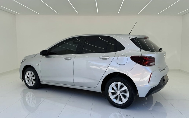 imagem-https://www.socarrao.com.br/sc-vehicle-images-prod/2695578/1787081502229-vehicle_image_1784226343_f0913fa5e76c46cf24200d6153de3010.jpeg
