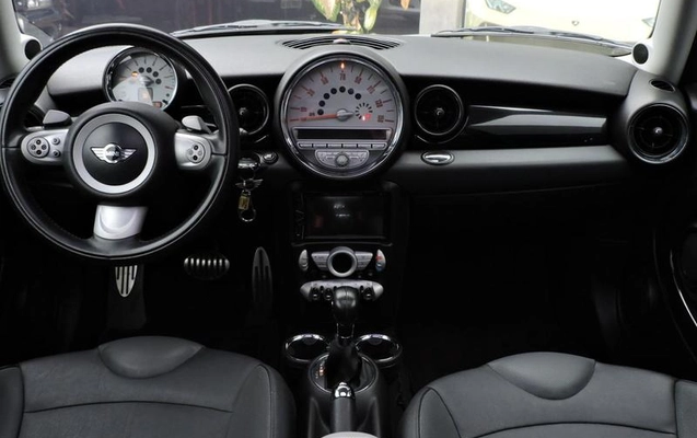 imagem-https://www.socarrao.com.br/sc-vehicle-images-prod/2695915/1790782321232-8121321_2_B_13012240dd.jpeg