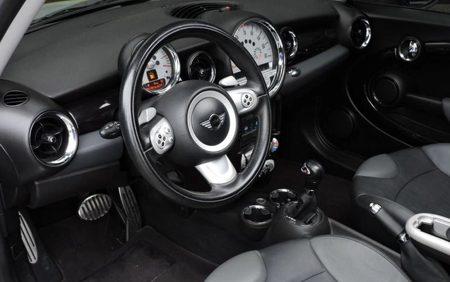 imagem-https://www.socarrao.com.br/sc-vehicle-images-prod/2695915/1790782321235-8121321_11_B_dd574ca7b2.jpeg