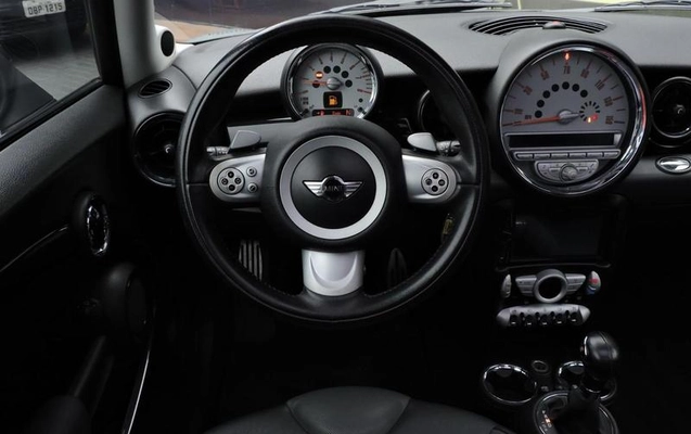 imagem-https://www.socarrao.com.br/sc-vehicle-images-prod/2695915/1790782321247-8121321_11_B_852a14b478.jpeg