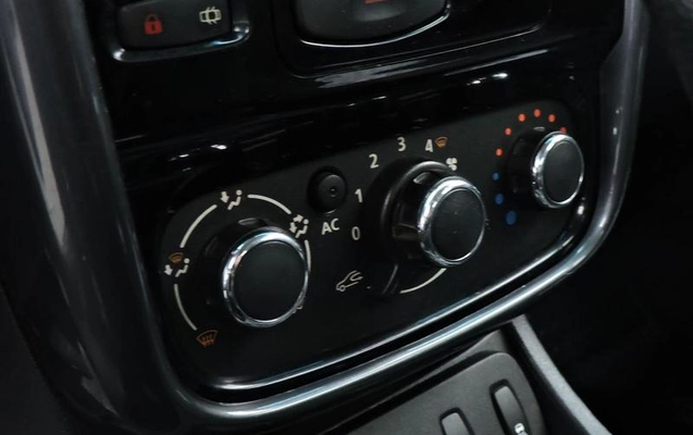 imagem-https://www.socarrao.com.br/sc-vehicle-images-prod/2695921/1790782327613-8104983_1_B_7682452995.jpeg