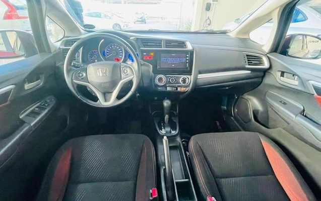 imagem-https://www.socarrao.com.br/sc-vehicle-images-prod/2696073/1785597836253-8241620_0_B_ad17d34203.jpeg