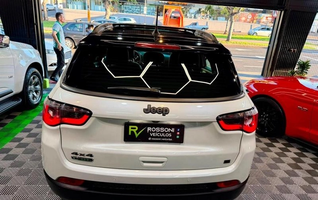 imagem-https://www.socarrao.com.br/sc-vehicle-images-prod/2696078/1789999675719-8286638_10_B_87276463ee.jpeg