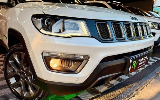 imagem-https://www.socarrao.com.br/sc-vehicle-images-prod/2696078/1789999675724-8286638_1_B_e410a1715b.jpeg