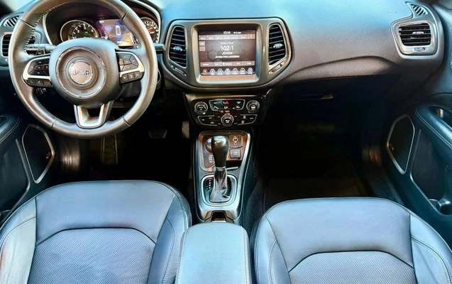 imagem-https://www.socarrao.com.br/sc-vehicle-images-prod/2696078/1789999675728-8286638_10_B_79ac56ca07.jpeg
