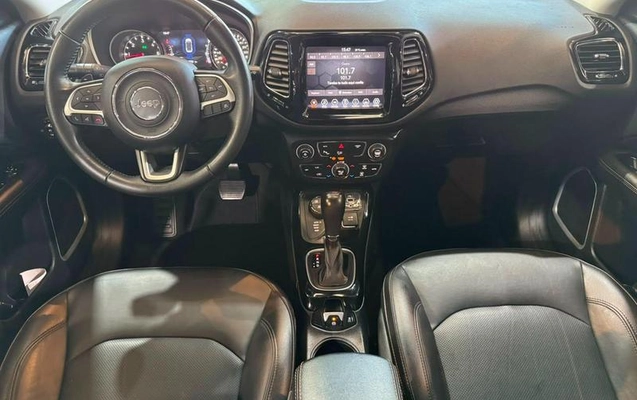imagem-https://www.socarrao.com.br/sc-vehicle-images-prod/2696176/1789403120340-8285759_14_B_f9afd639ce.jpeg