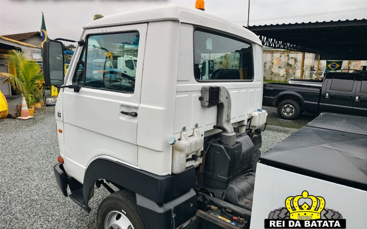 imagem-https://www.socarrao.com.br/sc-vehicle-images-prod/2696516/1784228713457-Ni5qcGc.jpg