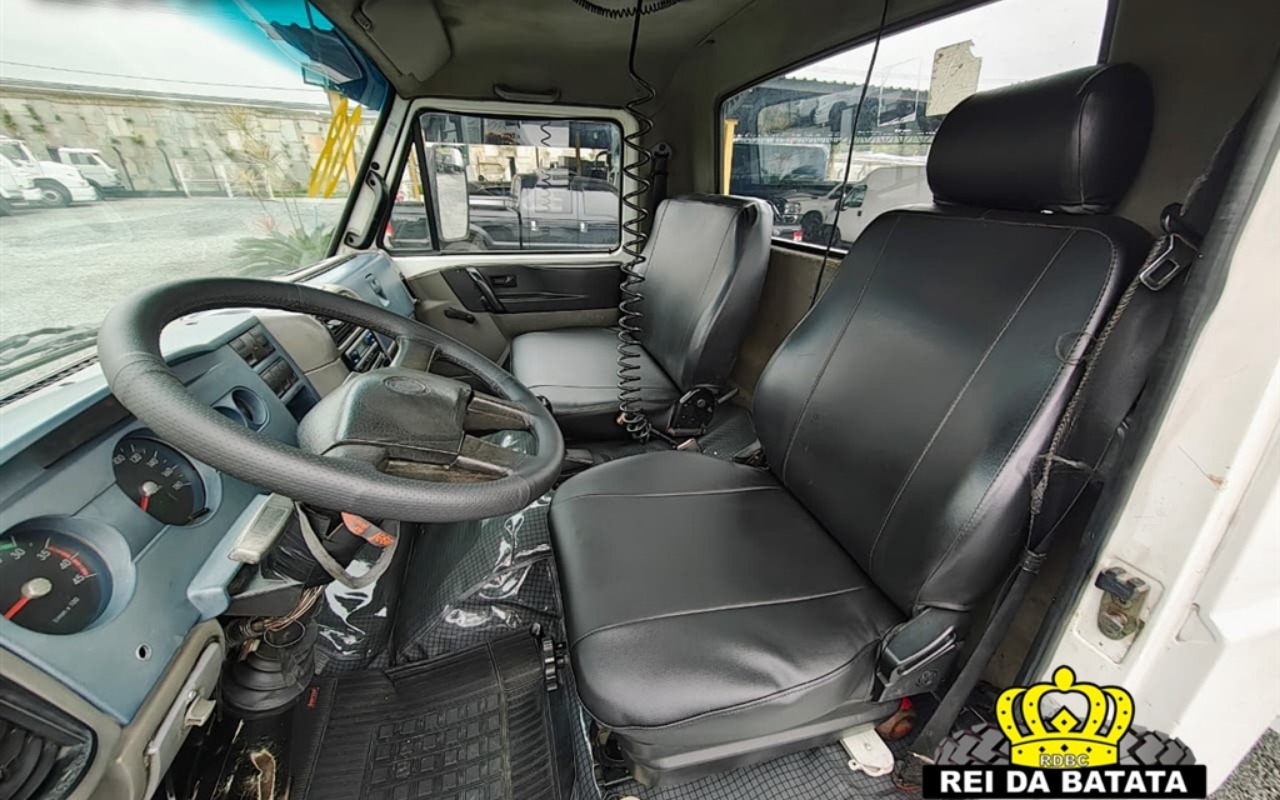 imagem-https://www.socarrao.com.br/sc-vehicle-images-prod/2696516/1784228713572-OC5qcGc.jpg
